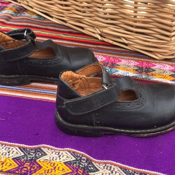 Mikoleon May Janes - Picture 8 of 9